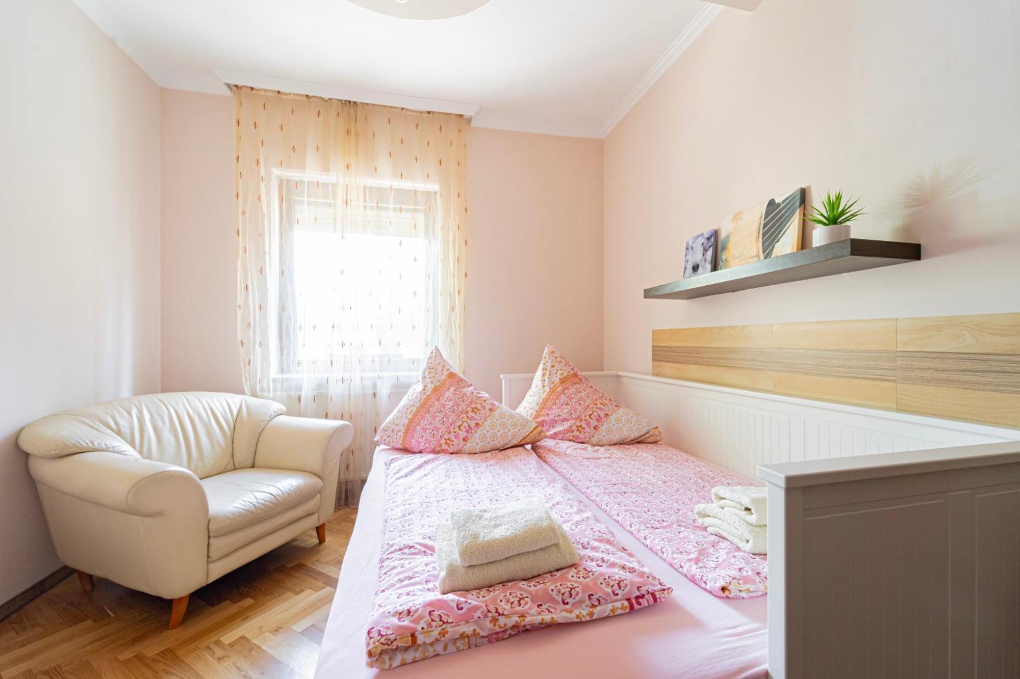 Вилла B48 Bigflat - Kenyelem 130 M2 En Тёрёкбалинт Экстерьер фото