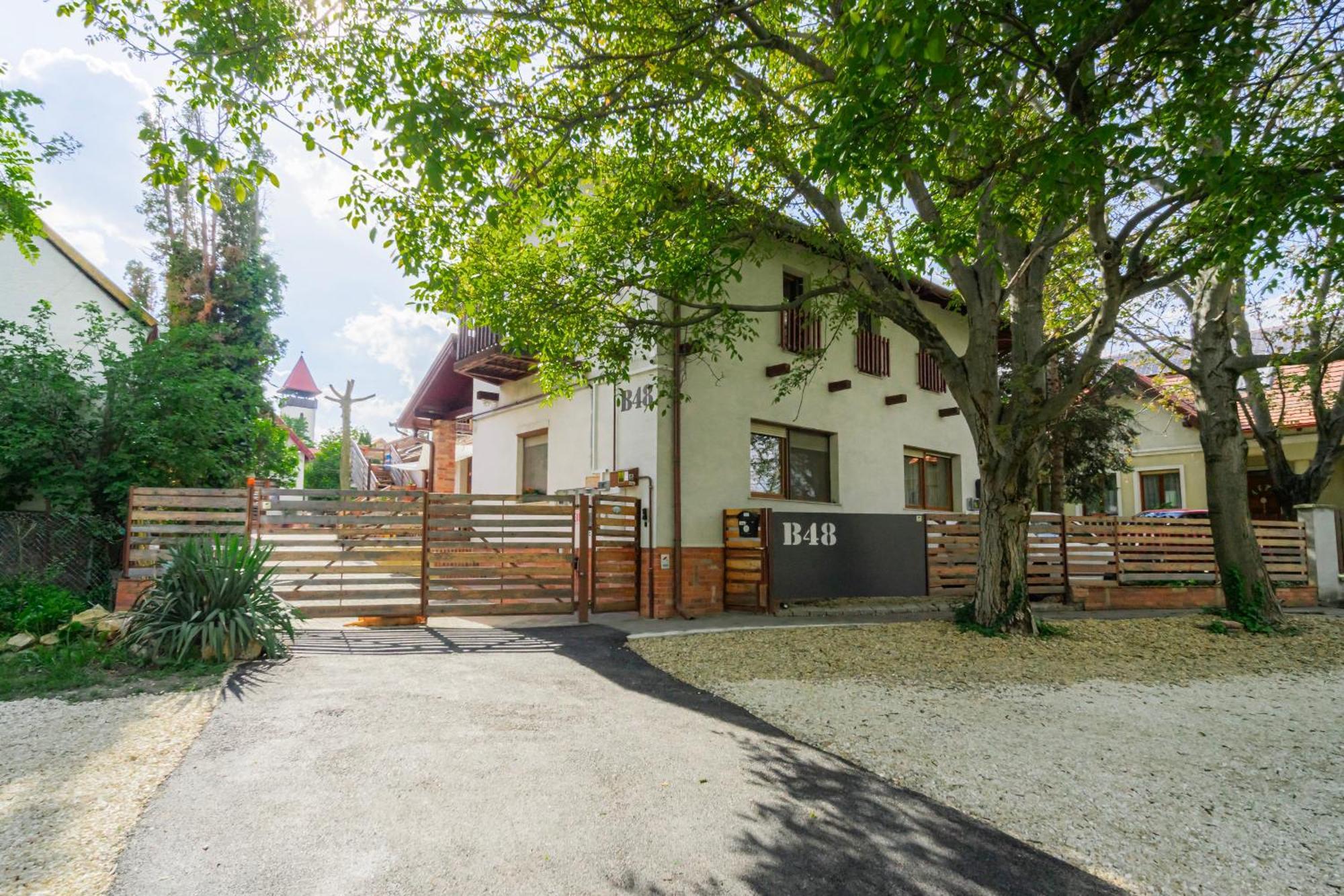 Вилла B48 Bigflat - Kenyelem 130 M2 En Тёрёкбалинт Экстерьер фото